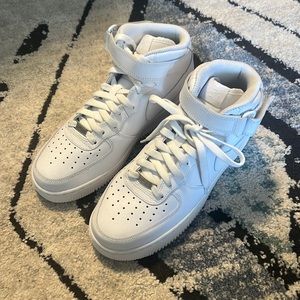 Never-worn Nike Air Force 1High ‘07